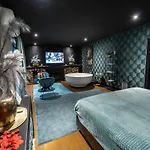 Semesterbostad De Luxe Bed &wellness 's-Hertogenbosch (Den Bosch)
