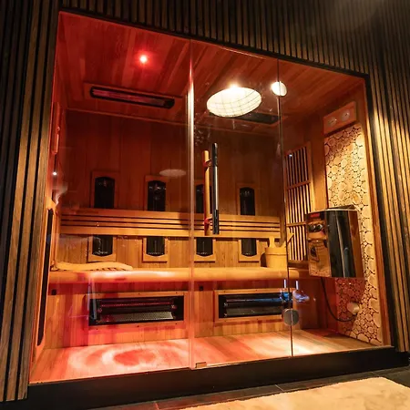 Дом отдыха De Luxe Bed &wellness Ден Бош