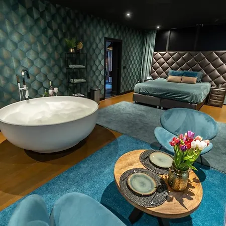 De Luxe Bed &wellness